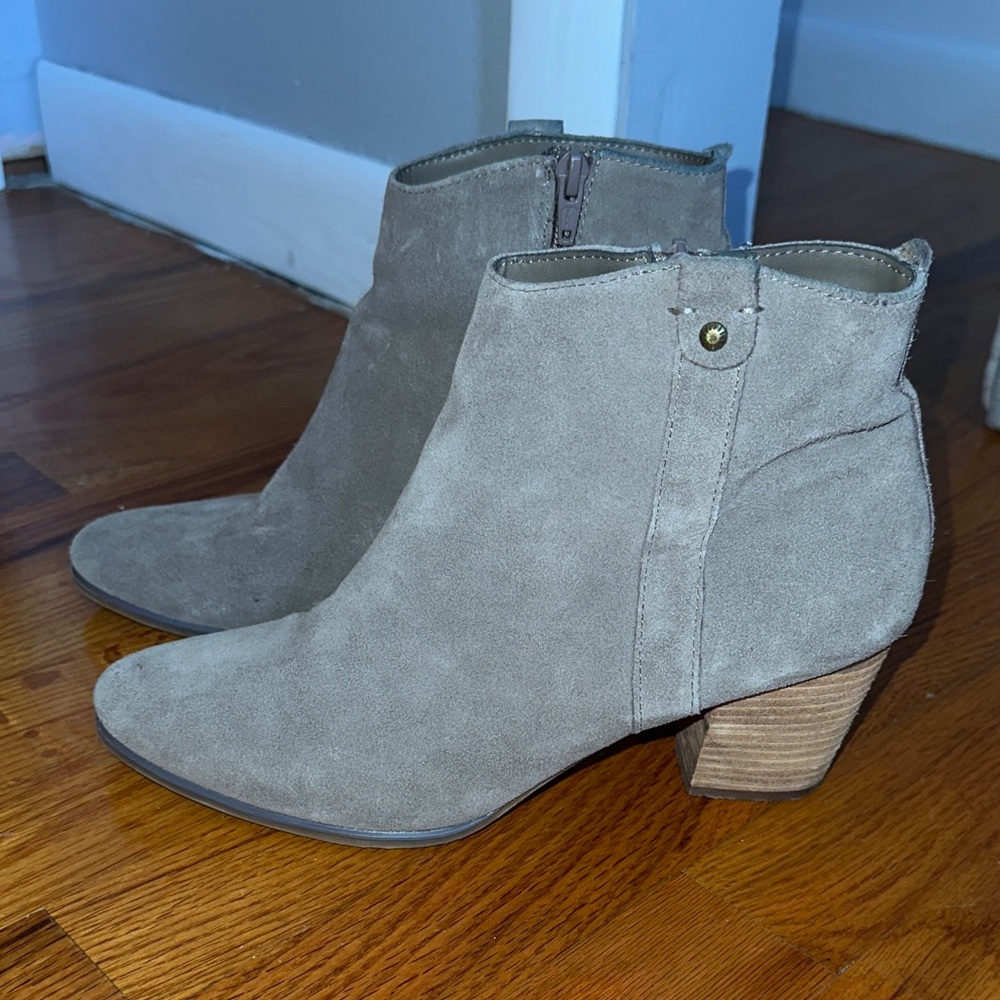 G.H. Bass & Co. Suede Ankle Boots - Gray